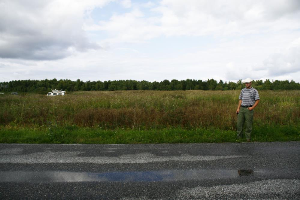 Vaade Kanama teelt põhja suunas, kunagise oletatava Saue-Kirsimäe vana paemurru poole (foto: S. Soomer, 2013).