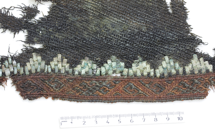 Fig4_textile_fragment