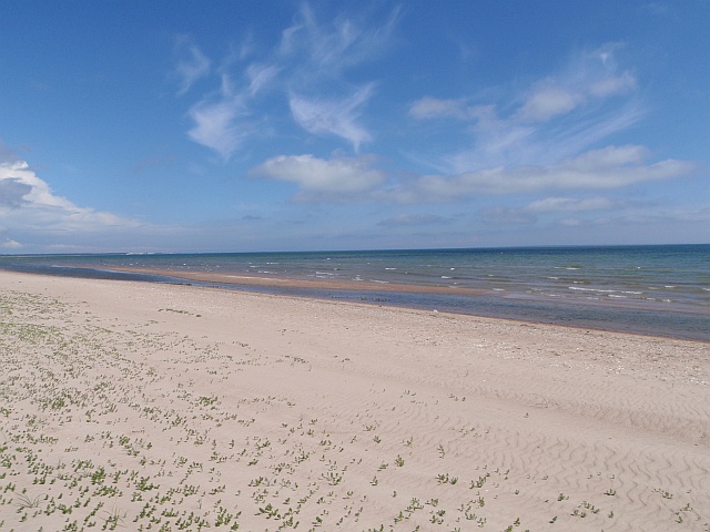 Mändjala sandy beach