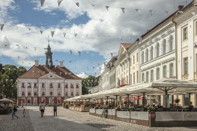 Tartu town hall square