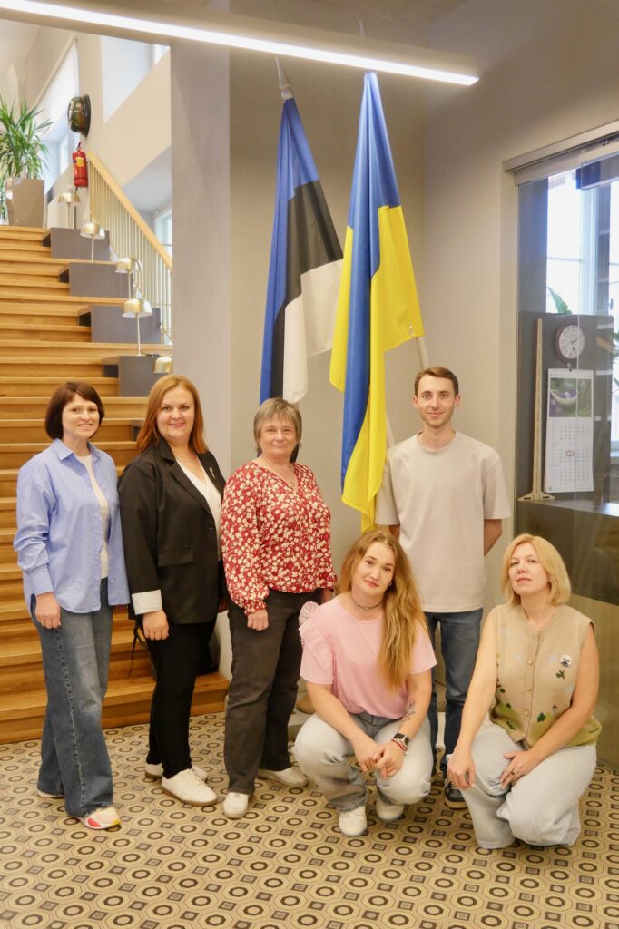 Fotol ukrainlased TÜ haridusteaduste instituudis