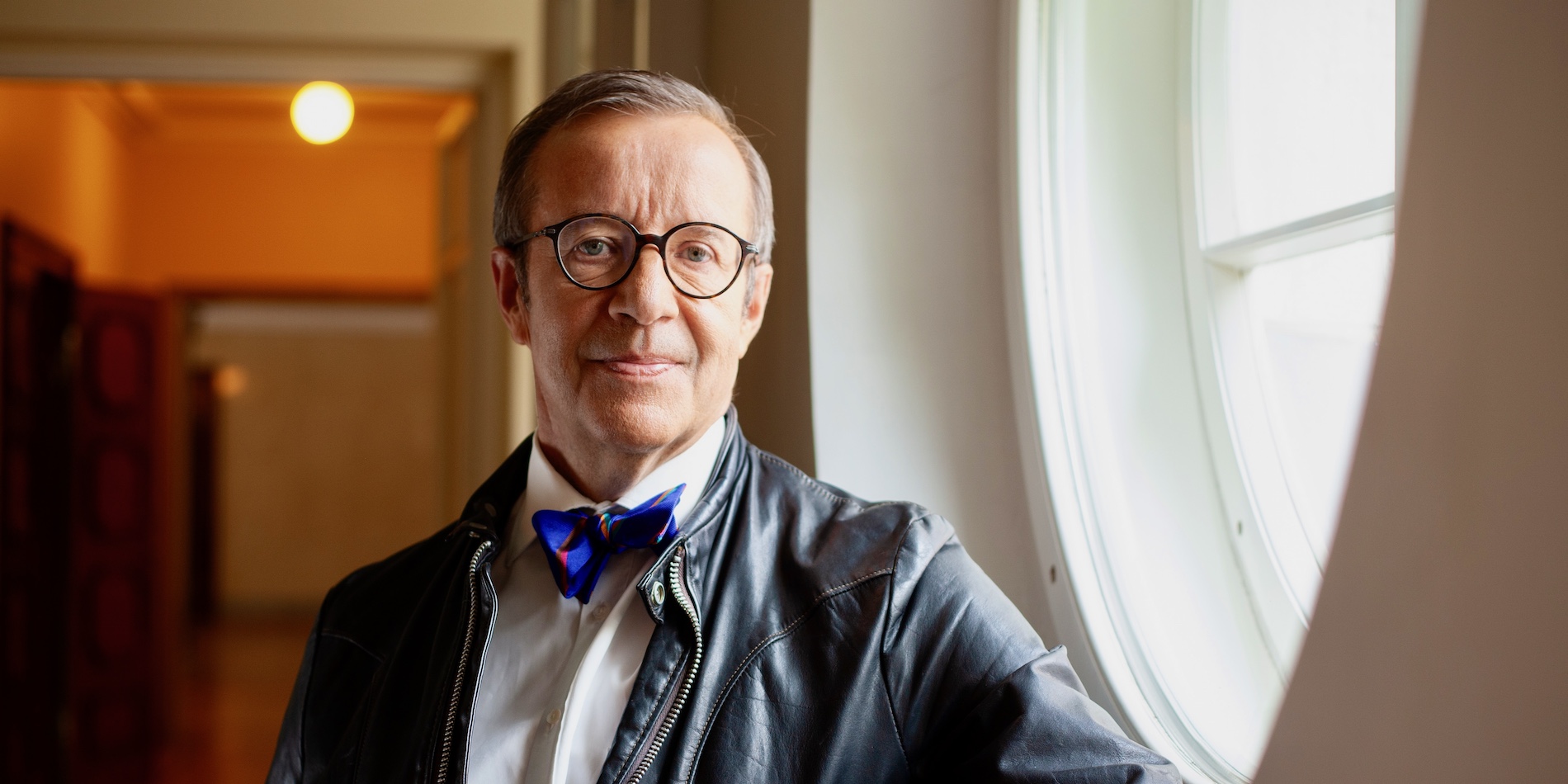 Kuni 24. aprillini õpetab Toomas Hendrik Ilves koos kommunikatsiooniuuringute kaasprofessori Sten Hanssoniga mikrokraadiprogrammis „Maailmapoliitika ja mõjutustegevus“.