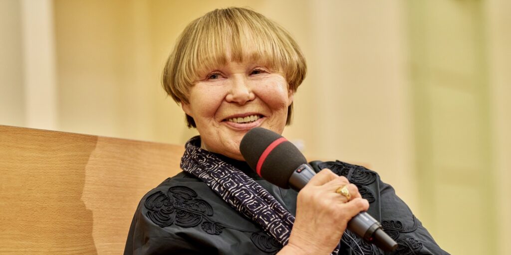 Fotol vabade kunstide professor Viivi Luik