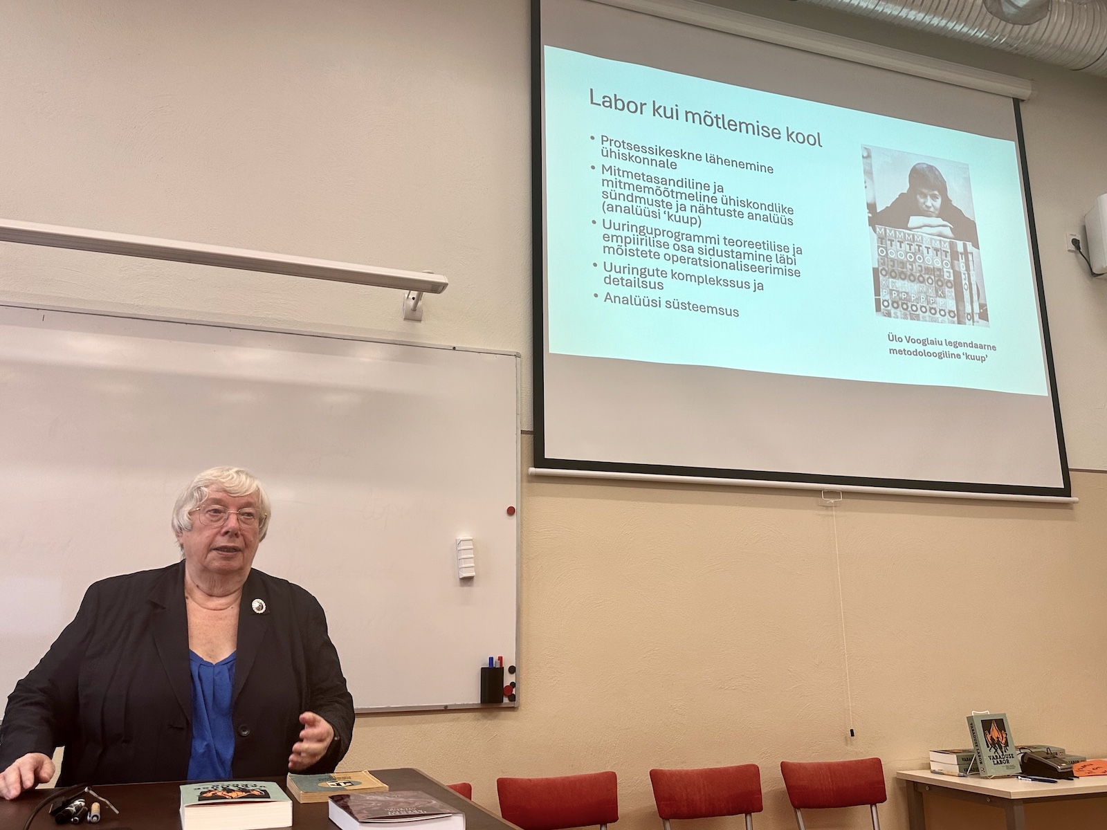 Pildil Marju Lauristin raamatuesitlusel