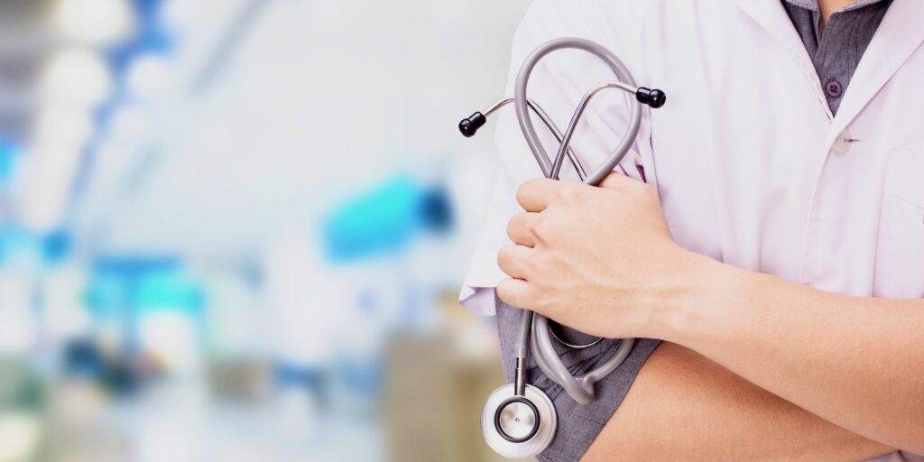 doktor stetoskoobiga