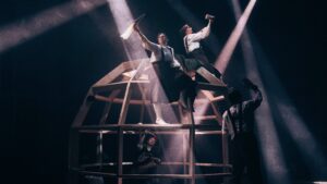 Fotol Musta Kasti lavastus „Tükk maad“