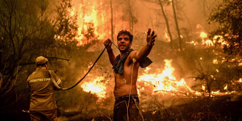 Pildil maastikupõlengud Kreekas