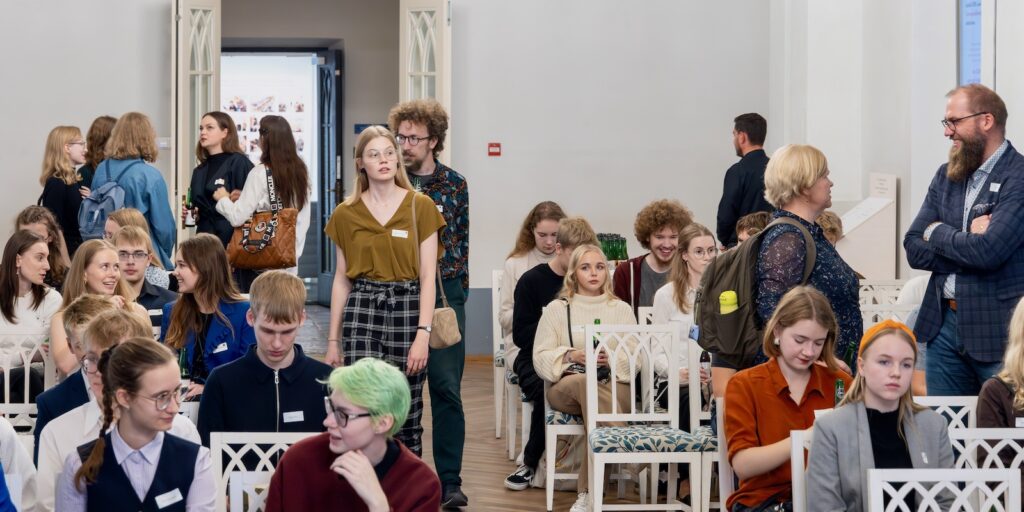 Fotol programmi „Talendid Tartusse!“ õppeaasta avaüritus