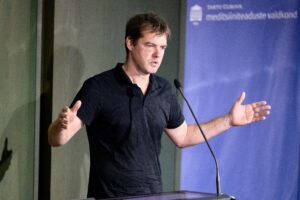 Tartu Ülikooli siirdemeditsiini professor Mario Plaas